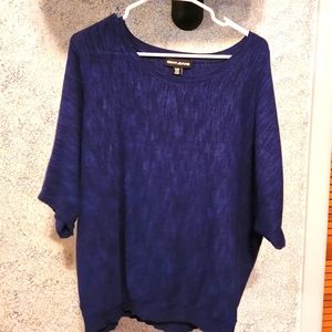 DNKY Sweater top, XL